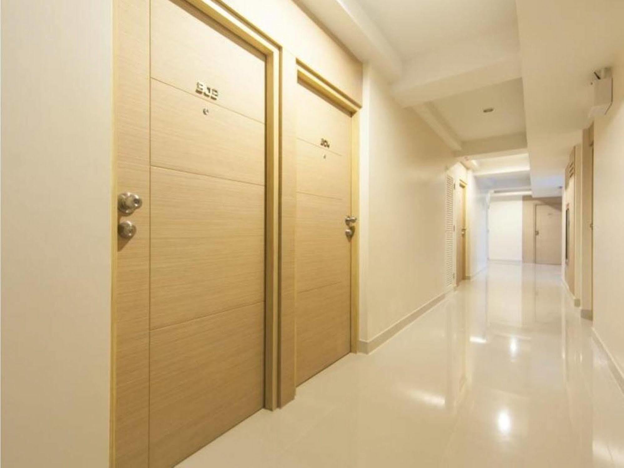 Gateway Hotel Pratunam Bangkok Exterior photo